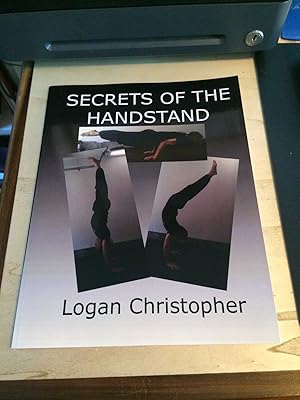 Bild des Verkufers fr Secrets of the Handstand zum Verkauf von Dreadnought Books