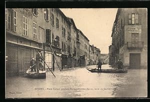 Carte postale Givors, Place Carnot pendant les Inondations 1910, inondation