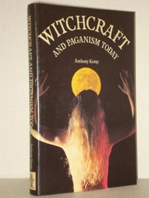 Bild des Verkufers fr Witchcraft and Paganism Today zum Verkauf von WeBuyBooks