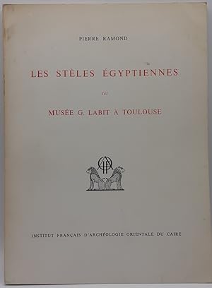 Bild des Verkufers fr Les stles Egyptiennes du Muse G. LABIT  Toulouse. zum Verkauf von Librairie Le Trait d'Union sarl.