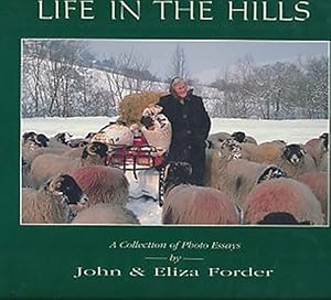 Bild des Verkufers fr Life in the Hills zum Verkauf von WeBuyBooks
