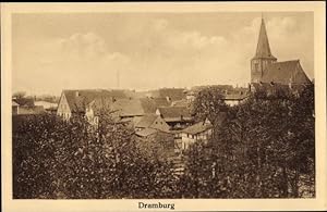 Ansichtskarte / Postkarte Drawsko Pomorskie Dramburg Pommern, Blick auf den Ort mit Kirche