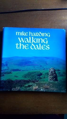 Seller image for Walking the Dales for sale by Le Plessis Books