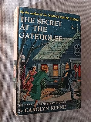 Imagen del vendedor de The Secret at the Gatehouse (The Dana Girls Mystery Stories) a la venta por Gargoyle Books, IOBA