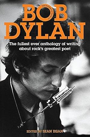 Bild des Verkufers fr The Mammoth Book of Bob Dylan (Mammoth Books) zum Verkauf von WeBuyBooks