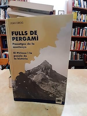 Seller image for FULLS DE PERGAM. for sale by LLIBRERIA KEPOS-CANUDA