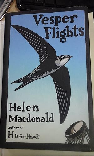 Seller image for Helen Macdonald: VESPER FLIGHTS. New and Collected Essays (London, 2020) Texto en ingls for sale by Multilibro
