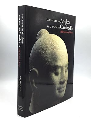 Imagen del vendedor de SCULPTURE OF ANGKOR AND ANCIENT CAMBODIA: Millennium of Glory a la venta por johnson rare books & archives, ABAA