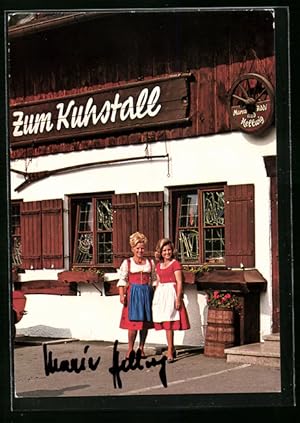 Bild des Verkufers fr Ansichtskarte Musiker Maria und Addi Hellwig im roten Kleid mit Schrze zum Verkauf von Bartko-Reher