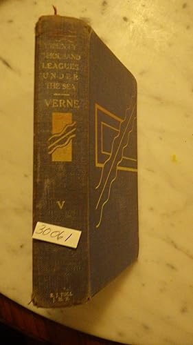 Imagen del vendedor de Twenty Thousand Leagues Under the Sea, Rainbow Classics Edition #R-8 , SCIENCE FICTION, ,ILLUSTRATED BY KURT WIESE,APRIL1946, STATED 1ST EDITION ON COPYRIGHT PG. , 20,000, During the Yrs 1866-1867 the Oceans of the world were Plagued by a Mysterious Monster which could destroy an Ordinary Ship a la venta por Bluff Park Rare Books