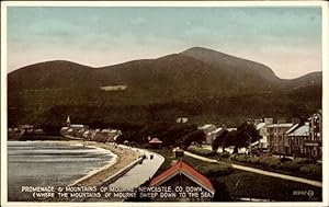 Seller image for Ansichtskarte / Postkarte Newcastle Bay Co. Down Nordirland, Promenade, Mountains of Mourne for sale by akpool GmbH