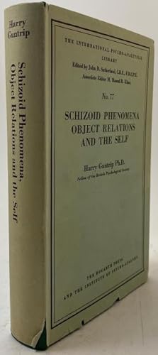 Bild des Verkufers fr Schizoid Phenomena Object-Relations and the Self. zum Verkauf von Rnnells Antikvariat AB