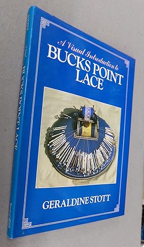 Bild des Verkufers fr A Visual Introduction to Bucks Point Lace zum Verkauf von Baggins Book Bazaar Ltd