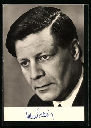 Bild des Verkufers fr Ansichtskarte Portrait des Vorsitzenden der SPD-Bundestagsfraktion Helmut Schmidt zum Verkauf von Bartko-Reher