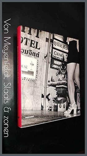 Bild des Verkufers fr Patpong Bangkok's twilight zone - A photographic diary zum Verkauf von Von Meyenfeldt, Slaats & Sons