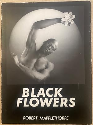 Bild des Verkufers fr Robert Mapplethorpe. Black Flowers zum Verkauf von Largine