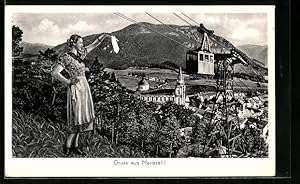 Ansichtskarte Mariazell, Ortsansicht mit Bürgeralpe-Seilbahn und Dame im Trachtenkleid