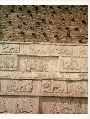 Bild des Verkufers fr LAMINA V18288: Bajorrelieve del templo de Quetzalcoatl zum Verkauf von EL BOLETIN