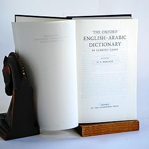 The Oxford English-Arabic Dictionary of Current Usage (English and Arabic Edition) Of Current Usage