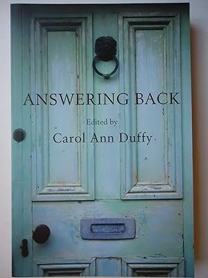 Imagen del vendedor de ANSWERING BACK. Living Poets Reply to the Poetry of the Past a la venta por GfB, the Colchester Bookshop