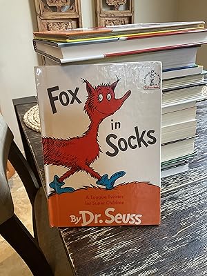 Bild des Verkufers fr Fox in Socks zum Verkauf von BooksByLisa