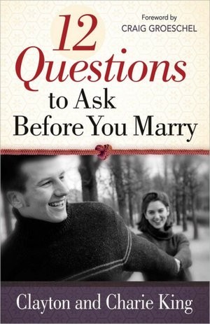 Bild des Verkufers fr 12 Questions to Ask Before You Marry zum Verkauf von Giant Giant