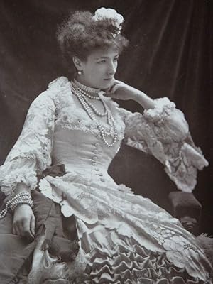 Sarah Bernhardt. Portrait photographique, cliché de Tourtin. Galerie contemporaine, littéraire, a...