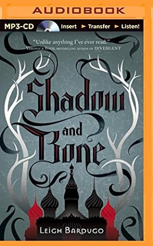 Imagen del vendedor de Shadow and Bone (The Grisha Trilogy) a la venta por WeBuyBooks