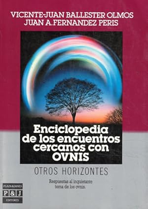 Immagine del venditore per Enciclopedia de los encuentros cercanos con OVNIS venduto da Librera Cajn Desastre