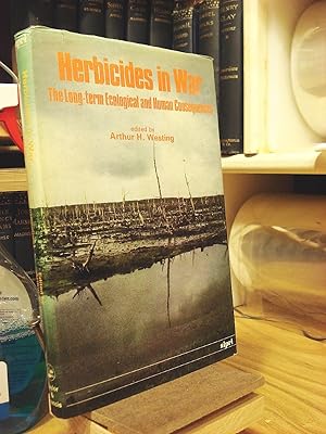 Immagine del venditore per Herbicides in War: The Long-Term Ecological and Human Consequences venduto da Henniker Book Farm and Gifts
