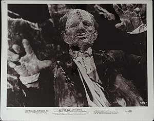 Bild des Verkufers fr Doctor Blood's Coffin 8 x 10 Still 1961 Kieron Moore, Hazel Court zum Verkauf von AcornBooksNH