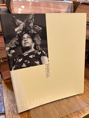 Seller image for Graciela Iturbide. (= Phaidon 55). for sale by Altstadt-Antiquariat Nowicki-Hecht UG