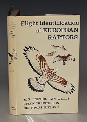 Imagen del vendedor de Flight Identification of European Raptors. a la venta por PROCTOR / THE ANTIQUE MAP & BOOKSHOP