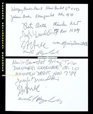 Bild des Verkufers fr 2 eigenhndig von allen signierte Autogrammkarten. zum Verkauf von Antiquariat Bebuquin (Alexander Zimmeck)