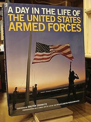 Immagine del venditore per A Day in the Life of the United States Armed Forces: Defenders of America's Freedoms venduto da Henniker Book Farm and Gifts