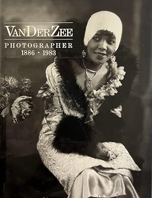 Imagen del vendedor de VanDerZee Photographer 1886-1983 a la venta por Haymes & Co. Bookdealers