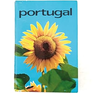 Imagen del vendedor de PORTUGAL. A cosy country/ Un pays accueillant/ Ein gastliches land/ Um pais acolhedor a la venta por LIBRERIA CLIO