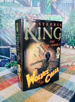 Imagen del vendedor de The Dark Tower V: Wolves of the Calla (1st Printing; $35.00; Grant) a la venta por true1stbooks