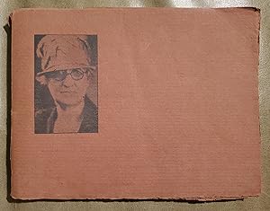 Immagine del venditore per Hats & Glasses, Two Essays by Arthur Hove venduto da El Gato de Papel