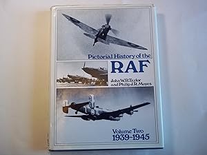 Seller image for 1939-45 (v. 2) (Pictorial History of the Royal Air Force) for sale by Carmarthenshire Rare Books