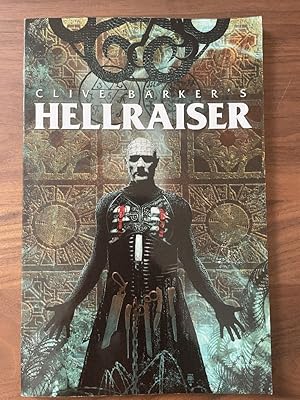 Bild des Verkufers fr Clive Barker's Hellraiser Vol. 1 zum Verkauf von PorterMonkey Books