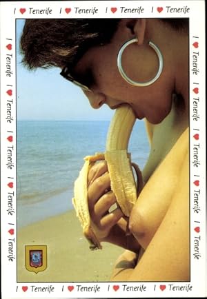 Image du vendeur pour Ansichtskarte / Postkarte I love Tenerife, nackte Frau am Strand isst eine Banane, Busen mis en vente par akpool GmbH