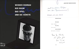 Bild des Verkufers fr Der Raum, das Spiel und die Knste. Space, play and the art, l'espace, le jeu et les arts. [Signiertes Widmungsexemplar / signed dedication copy.] zum Verkauf von Antiquariat Lenzen