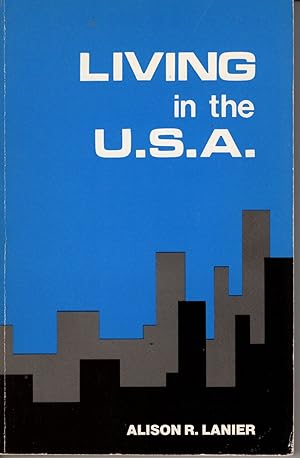 Imagen del vendedor de Living in the U.S.A. a la venta por Recycled Books & Music