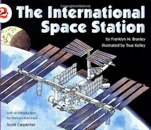 Imagen del vendedor de International Space Station (Let's-Read-and-Find-Out Science 2) by Branley, Dr. Franklyn M. [Paperback ] a la venta por booksXpress