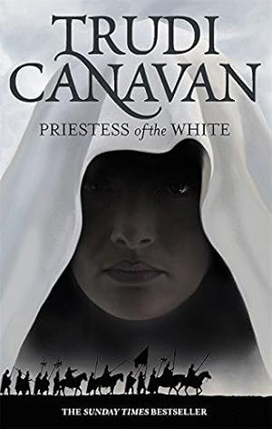 Imagen del vendedor de Priestess Of The White: Book 1 of the Age of the Five a la venta por WeBuyBooks