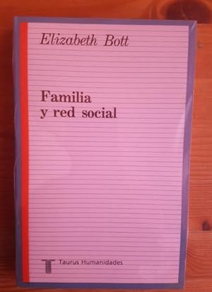 Seller image for Familia y Red Social. for sale by LIBRERA OESTE