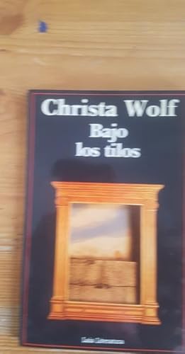 Bild des Verkufers fr Bajo los tilos Wolf, Christa Publicado por Laia. (1986) 99pp zum Verkauf von LIBRERA OESTE