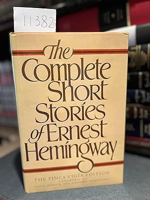 Image du vendeur pour The Complete Short Stories of Ernest Hemingway: The Finca Vigia Edition mis en vente par GoldBookShelf