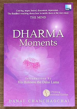 Imagen del vendedor de Dharma Moments a la venta por Molly's Brook Books